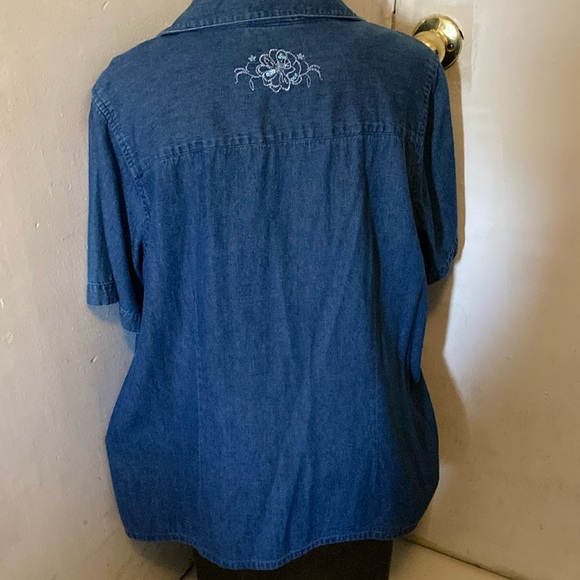 Embroidered Jean shirt - Picture 3 of 5